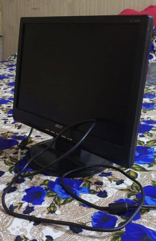 Acer LCD 17 Inch Wide 3