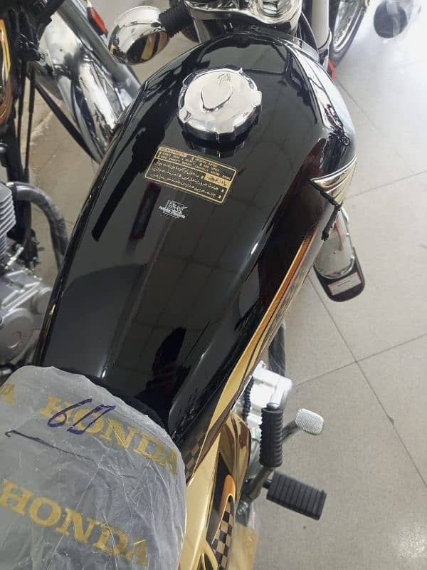 Honda 125 Gold Edition 2025 Model Read add carefully 4