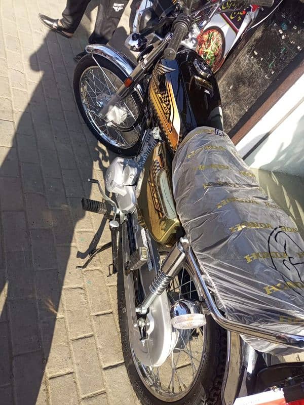 Honda 125 Gold Edition 2025 Model Read add carefully 7