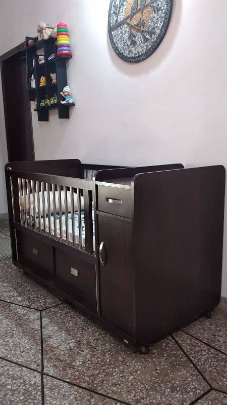 Baby Cot/ Baby Crib/ Cot with drawer/cabinet 3