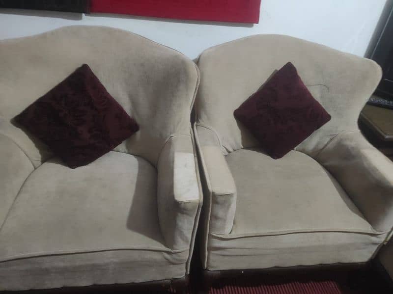 Sofa and dewan for sale in good condition 2