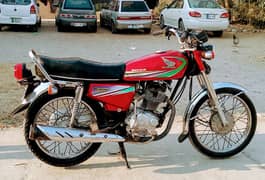 Honda 125 2014 model Lahore no call no 03141212088