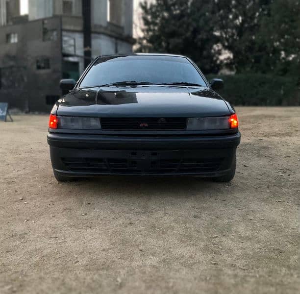 Mitsubishi Lancer 1991 2