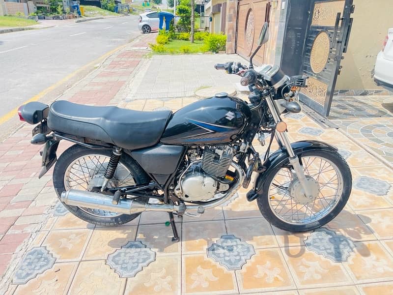 Suzuki GS 150 2