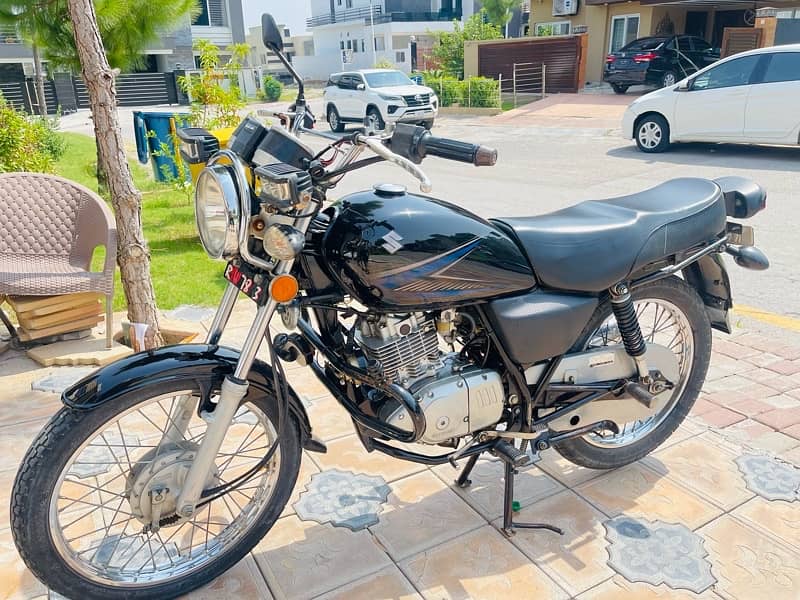 Suzuki GS 150 6