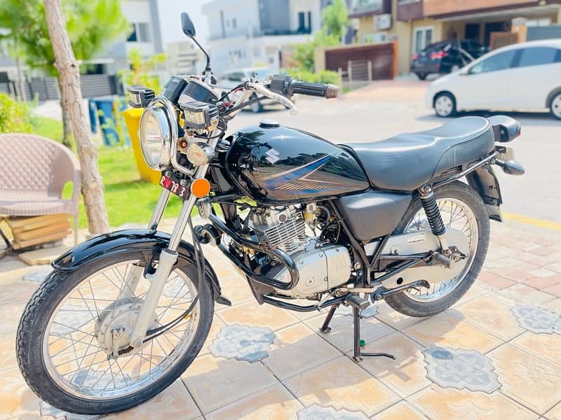 Suzuki GS 150 8