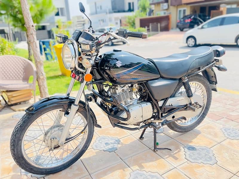 Suzuki GS 150 9