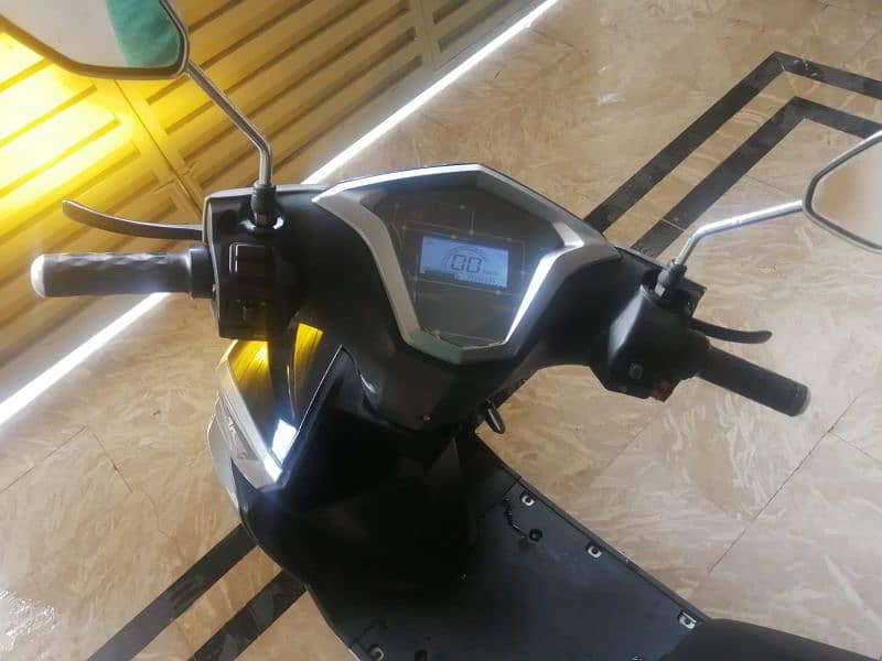 lectrix company electric scooter 3