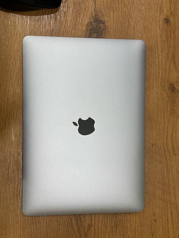 MacBook Air 2020 M1 8GB 3