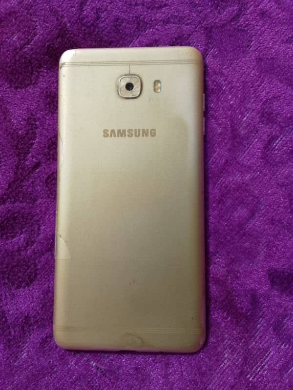 Samsung mobile model c9 pro 1