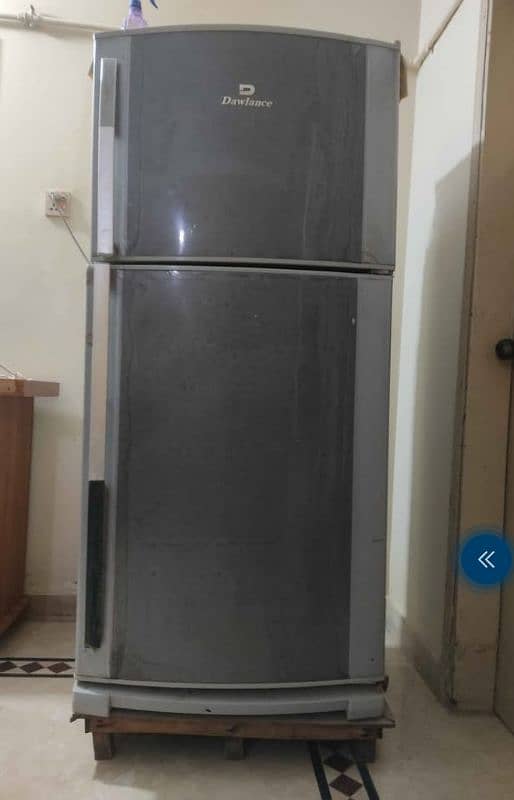 Dawlance jumbo fridge plz add details parhen 03112332537 2