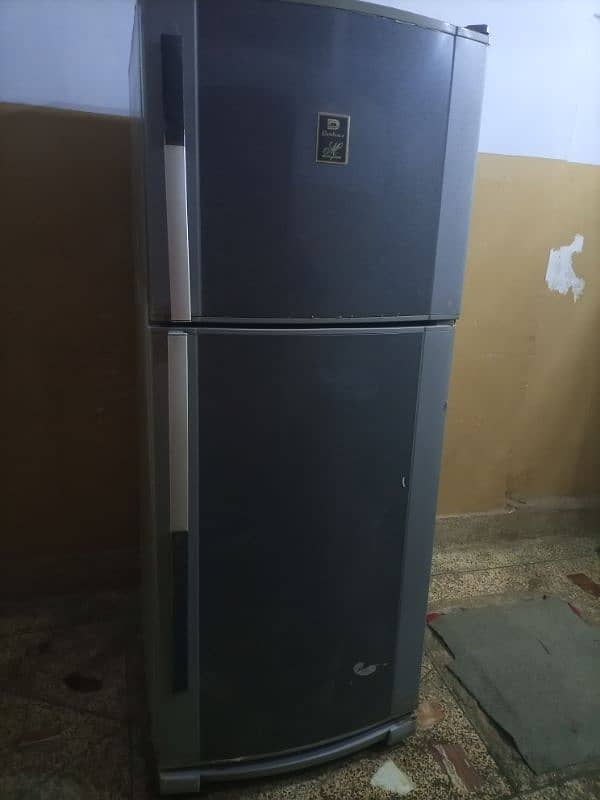 Dawlance jumbo fridge plz add details parhen 03112332537 9