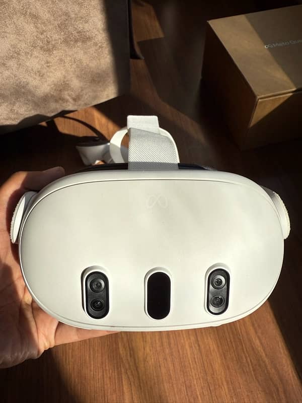 Oculus Meta Quest 3 - 128GB 9