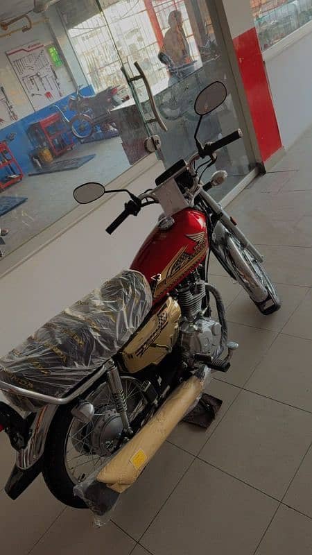 Honda 125 Gold Edition 2025 100Km Drive Only 0