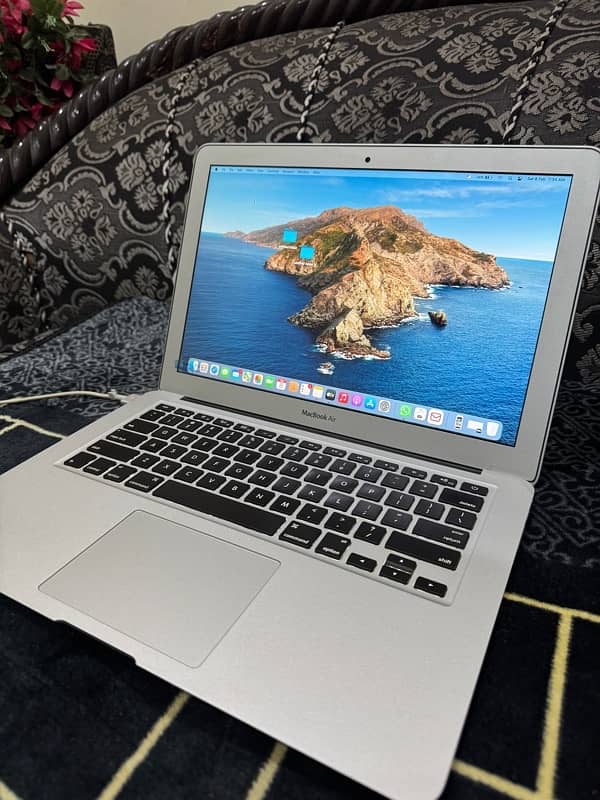 macbook Air 8/256 0