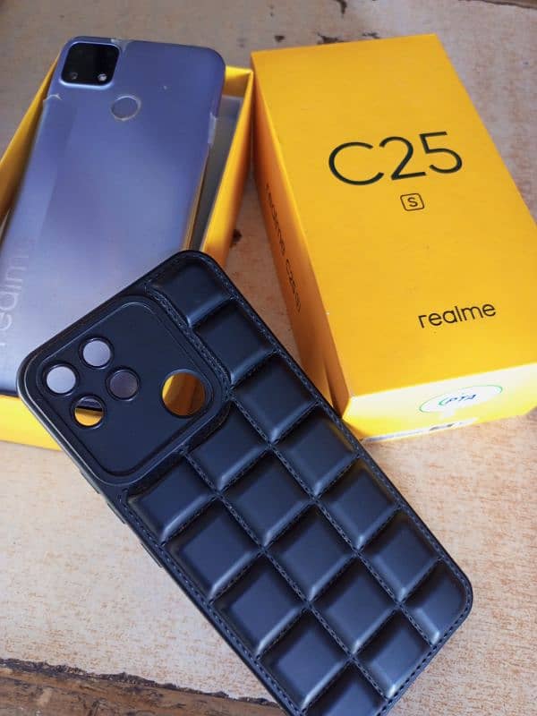 realme c25s Good Condition 4/128 GB 6000 mAh battery 6