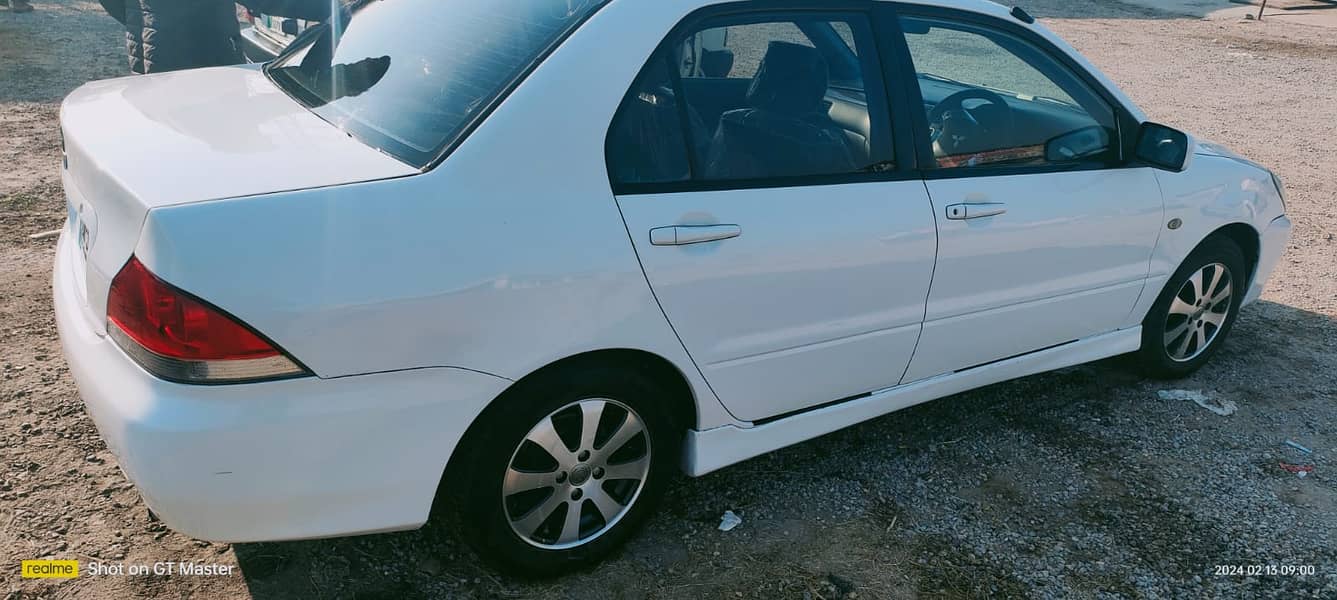 Mitsubishi Lancer 2005 4