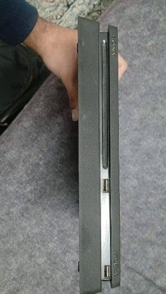 Playstation 4 Slim Ps4 slim 1tb Non Jailbreak Sealed 10/10. 3