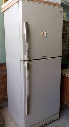 Pell refrigerator full size