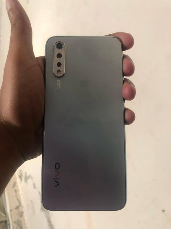 Vivo S1 4/128 1