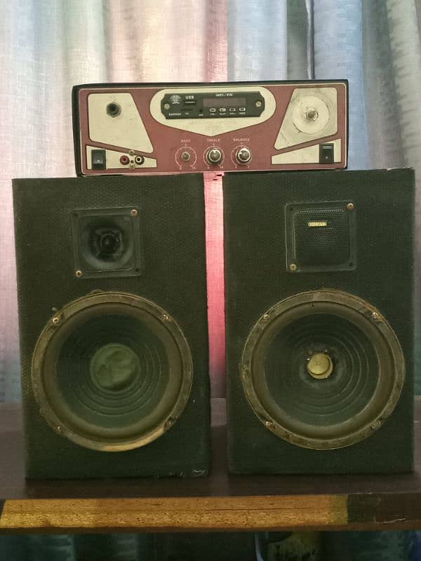 Amplifier and Speakers 1