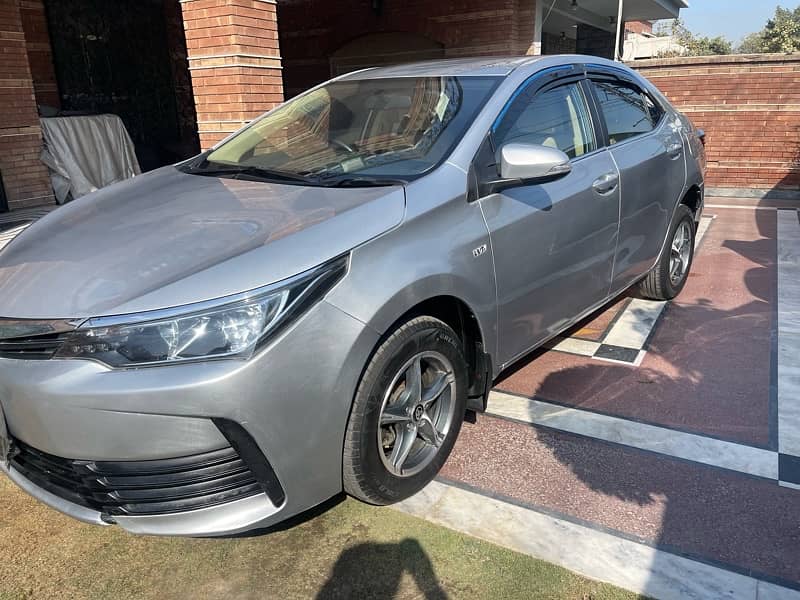 Toyota Corolla GLI 2017 1.3 auto orginal orginal condition 3