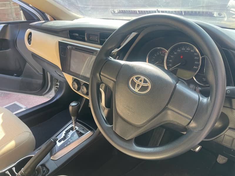 Toyota Corolla GLI 2017 1.3 auto orginal orginal condition 8