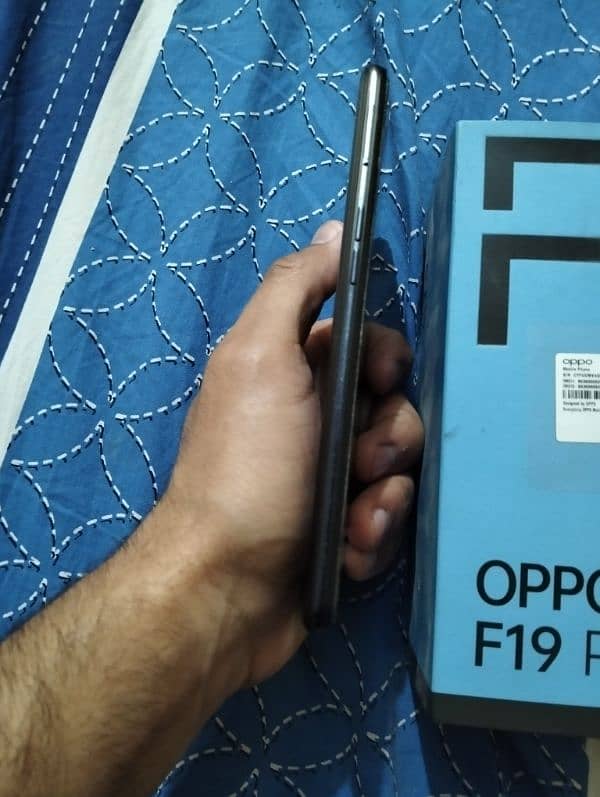 F19 pro 8gb 128 condition 10/10 5