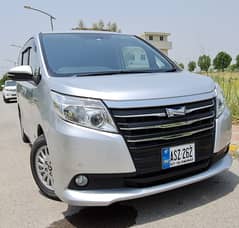 Toyota Noah 2016