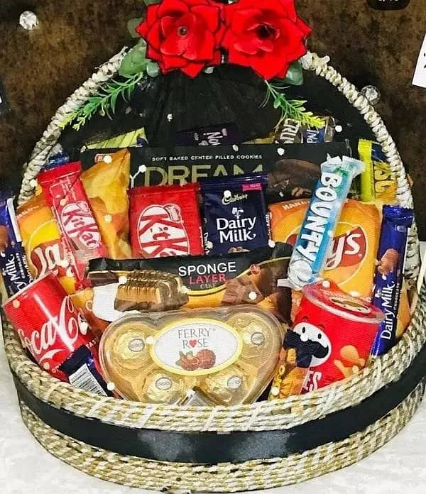 Customized Gift Baskets For Birthdays, Gift Boxes, Chocolate Bouquet 5