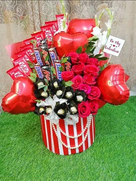 Customized Gift Baskets For Birthdays, Gift Boxes, Chocolate Bouquet 10