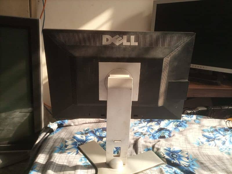 Dell LCD 19 inch condition 10/9 3