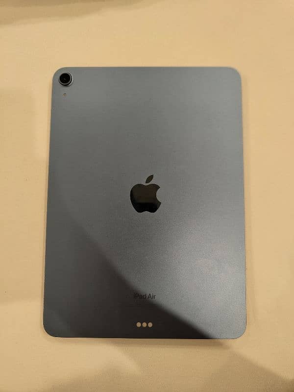 Apple Ipad Air 5th gen M1 64gb. 1