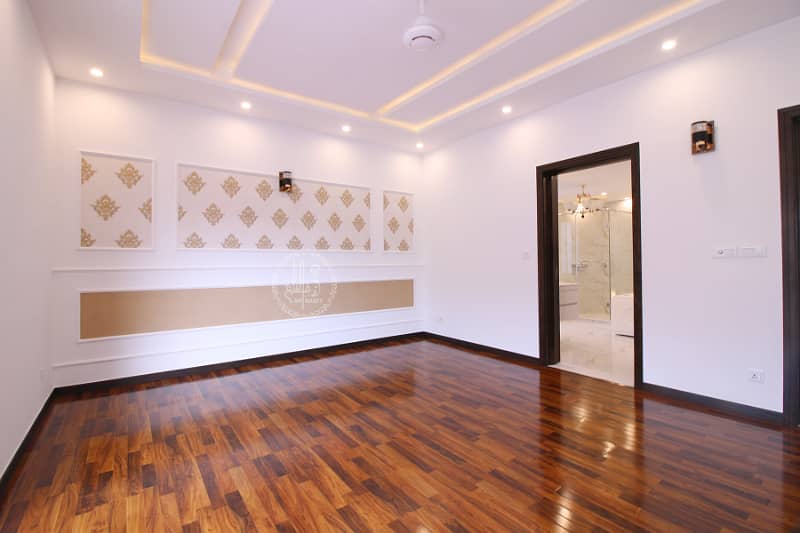 DEFENCE ONE KANAL BEAUTIFUL HOUSE AT PRIME LOCATION FOR RENT IN DHA LAHORE 13