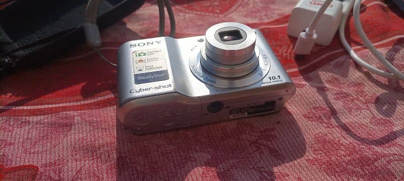 sony camera look like new condition 2