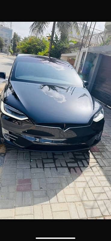 Tesla Model X 2017 0