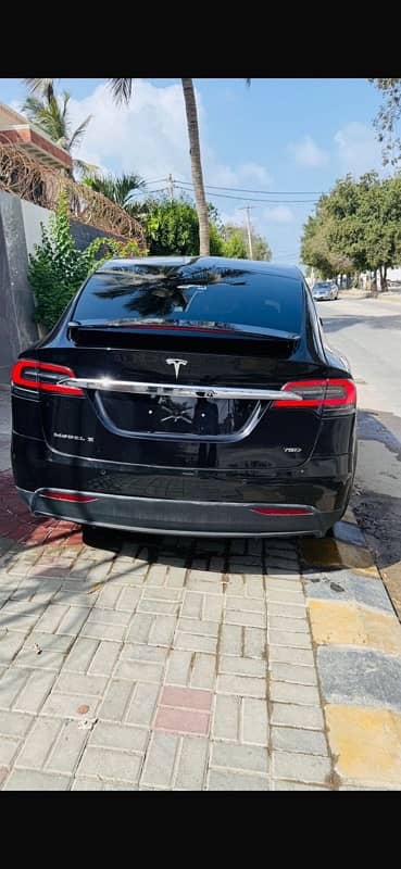 Tesla Model X 2017 3