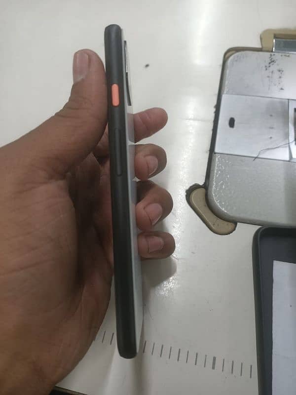 Google pixel 4 10 by 9 condition all okay exchange possible iPhone 3