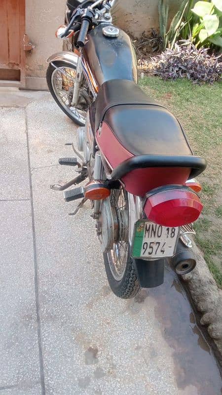 BLACK 125 FOR SALE 1