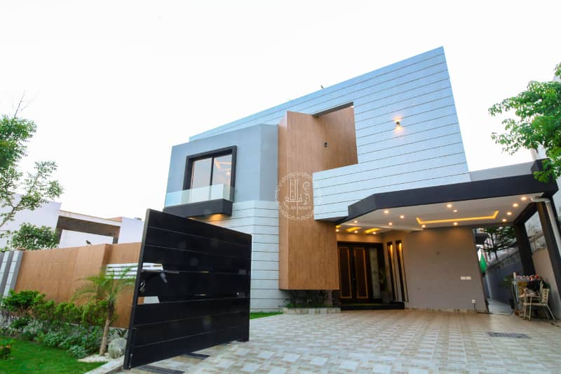 30 MARLA LIKE A BRAND NEW MOST BEAUTIFULL HOUSE AVAILABLE FOR RENT IN DHA PHASE 5 0