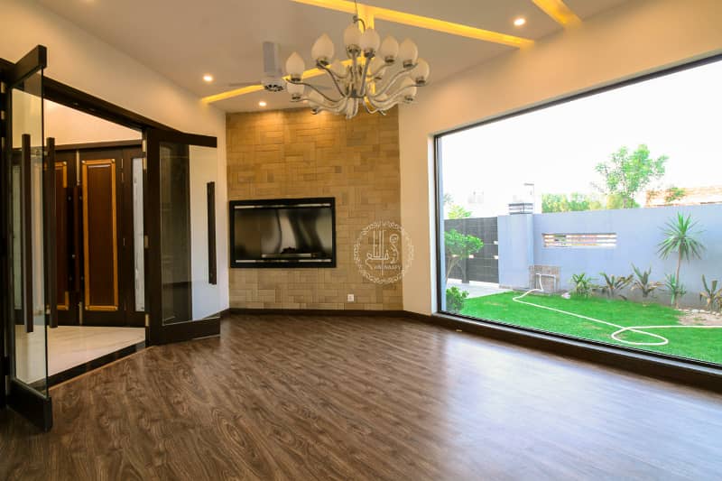 30 MARLA LIKE A BRAND NEW MOST BEAUTIFULL HOUSE AVAILABLE FOR RENT IN DHA PHASE 5 7