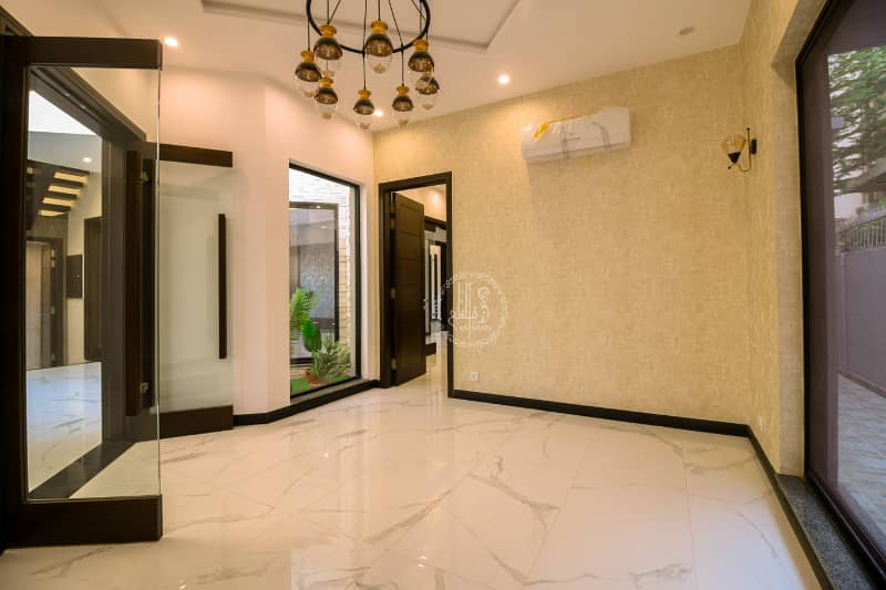 30 MARLA LIKE A BRAND NEW MOST BEAUTIFULL HOUSE AVAILABLE FOR RENT IN DHA PHASE 5 9