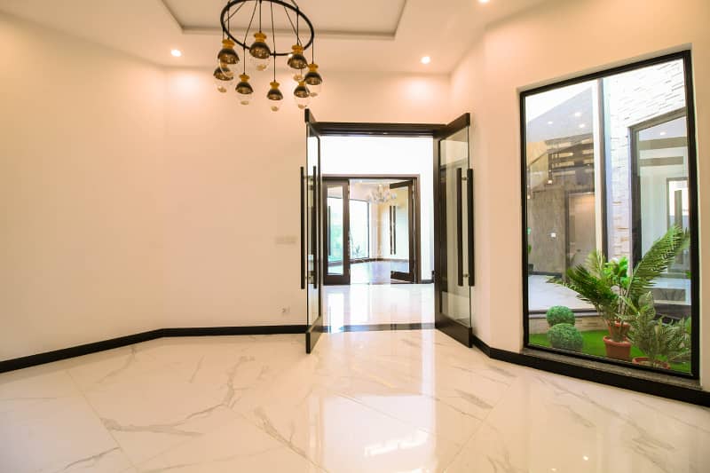 30 MARLA LIKE A BRAND NEW MOST BEAUTIFULL HOUSE AVAILABLE FOR RENT IN DHA PHASE 5 10