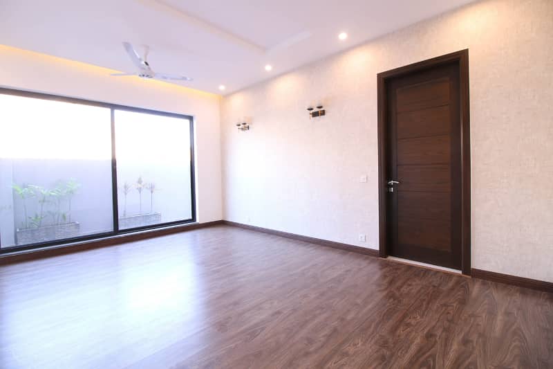 30 MARLA LIKE A BRAND NEW MOST BEAUTIFULL HOUSE AVAILABLE FOR RENT IN DHA PHASE 5 20