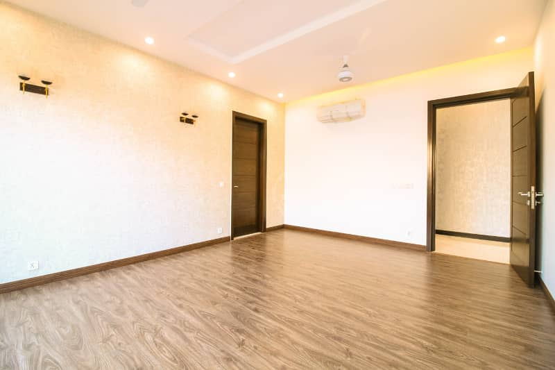 30 MARLA LIKE A BRAND NEW MOST BEAUTIFULL HOUSE AVAILABLE FOR RENT IN DHA PHASE 5 21