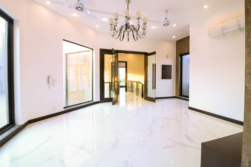 30 MARLA LIKE A BRAND NEW MOST BEAUTIFULL HOUSE AVAILABLE FOR RENT IN DHA PHASE 5 29