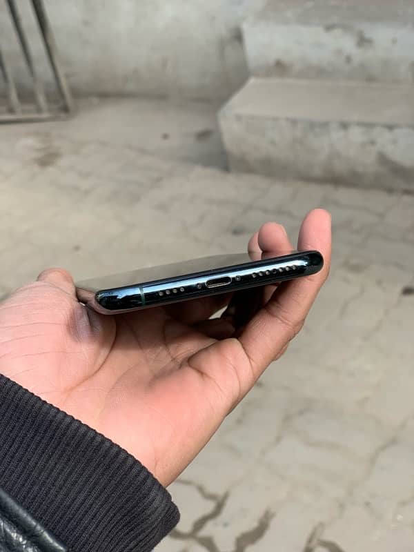 iphone 11 pro max PTA APPROVED 2