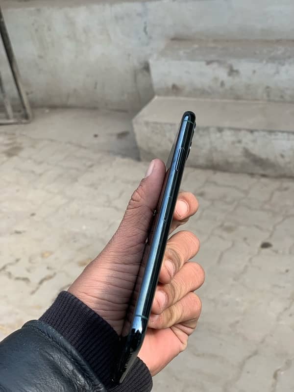 iphone 11 pro max PTA APPROVED 4