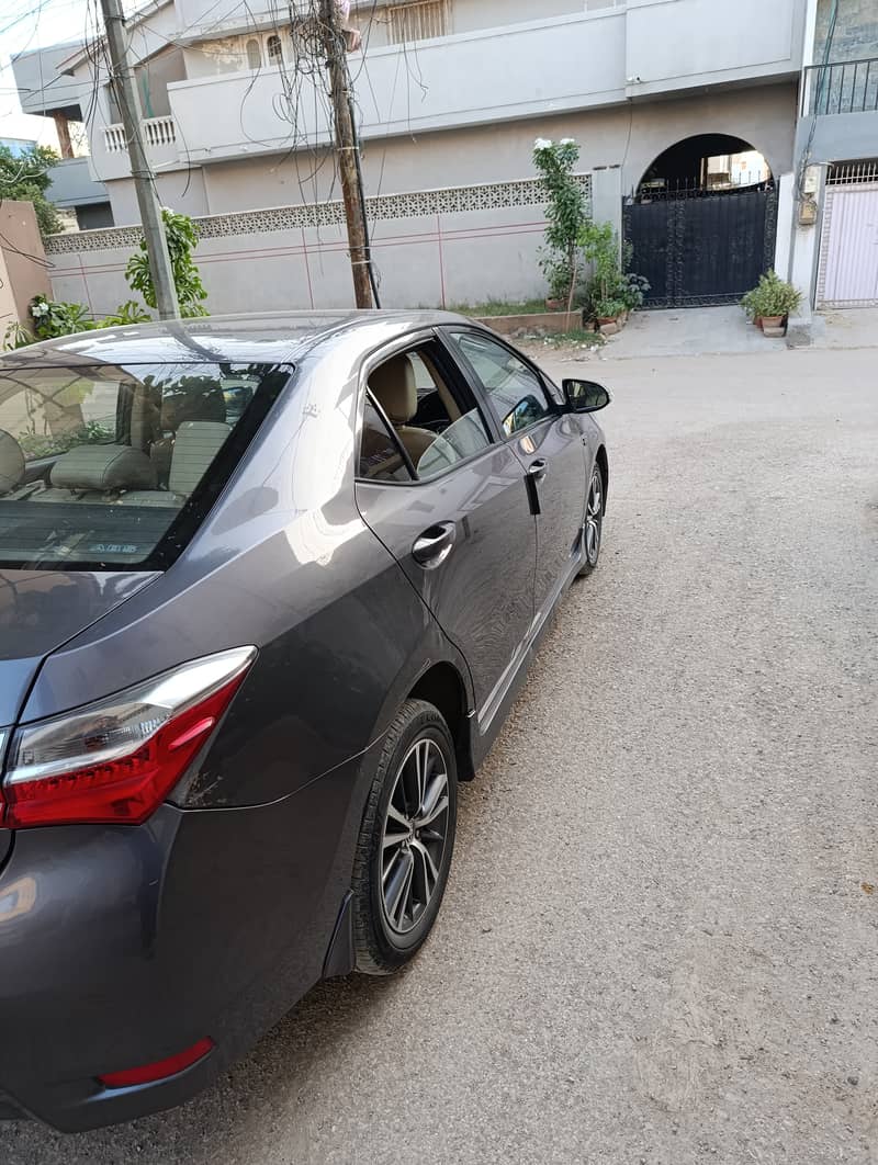 Toyota Corolla Altis 2017 automatic Facelift 4