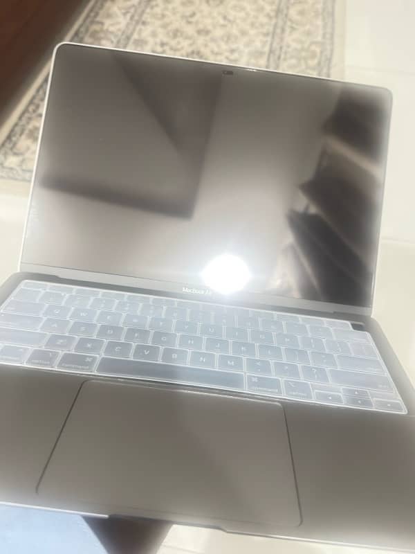 macbook Air used only 1 time 7